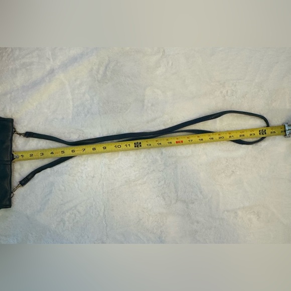 EUC: Relic Teal Crossbody Clutch Purse w/ Built in Wallet - Picture 9 of 10